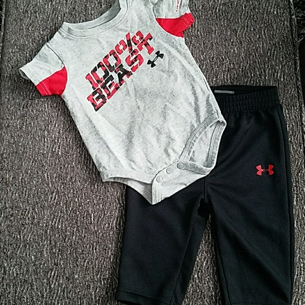 NEW CONDITION.  Under armour outfit